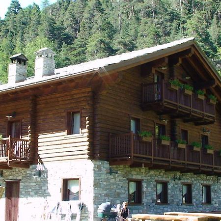 Agriturismo Les Hiboux Брюссон Экстерьер фото