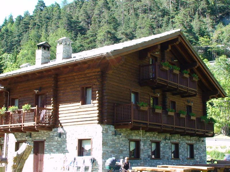 Agriturismo Les Hiboux Брюссон Экстерьер фото